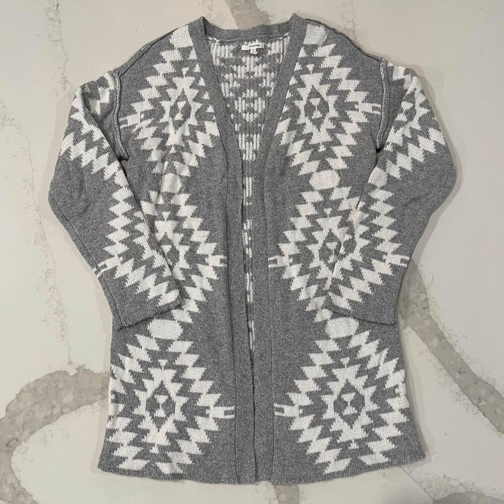 Maurices Gray Geo Open Front Cardigan Women's Small Mid Thigh Length Relaxed Fit